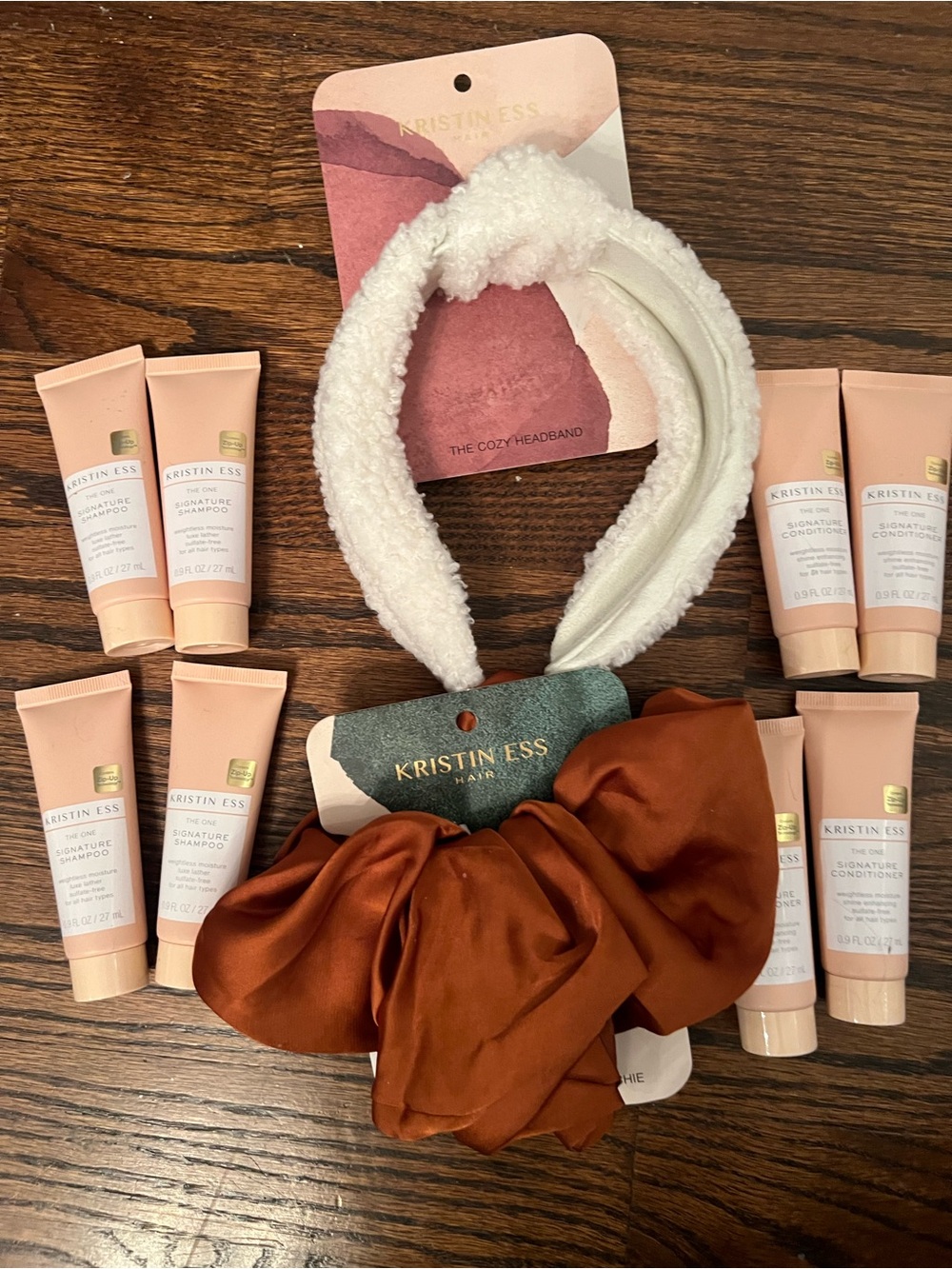 NWT Kristin Ess Hair Bundle